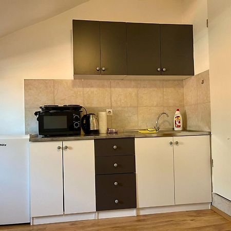 Roman Arch- Low Budget Doublebed Room In Top Center Pola Esterno foto